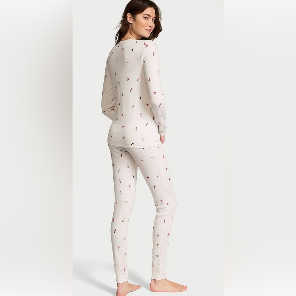 Victoria’s Secret Limited Edition Thermal Pajamas NWT - Picture 3 of 4